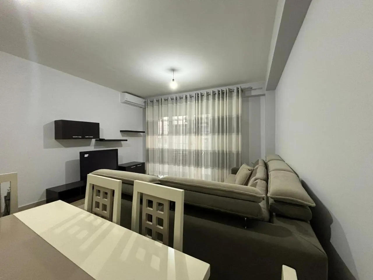 Turquoise Apartment Sarandë アルバニア